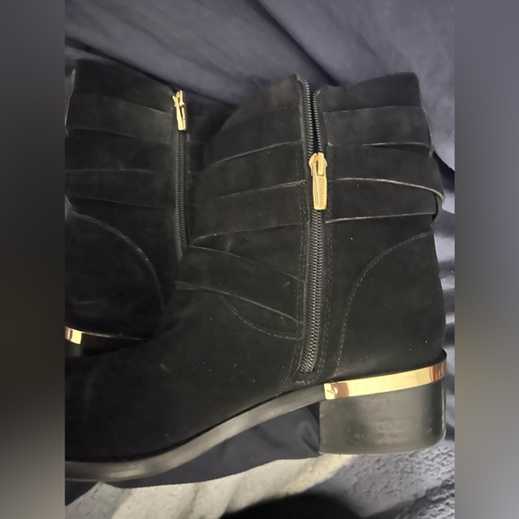 Vince Camuto 9.5 Ankle Boots - Picture 2 of 5